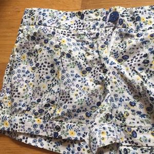 Light weight floral printed shorts